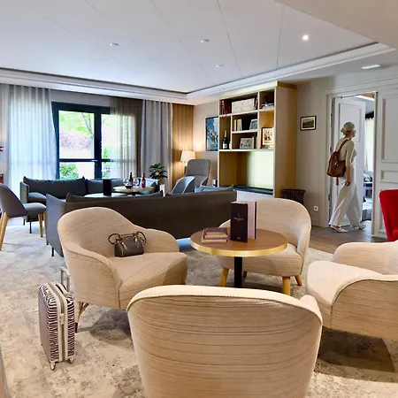 Ibis Laffitte 3*