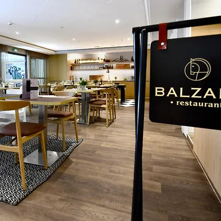 Ibis Laffitte 3* 메종라피트