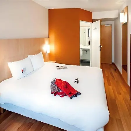 Ibis Laffitte